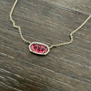 Kendra Scott Elisa Pendant in Berry